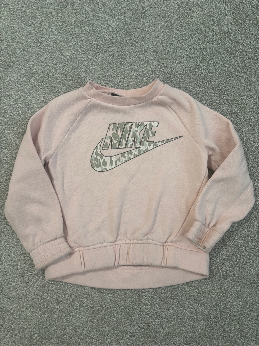 Nike Women's Light Pink Crewneck Sweatshirt with Camouflage Logo